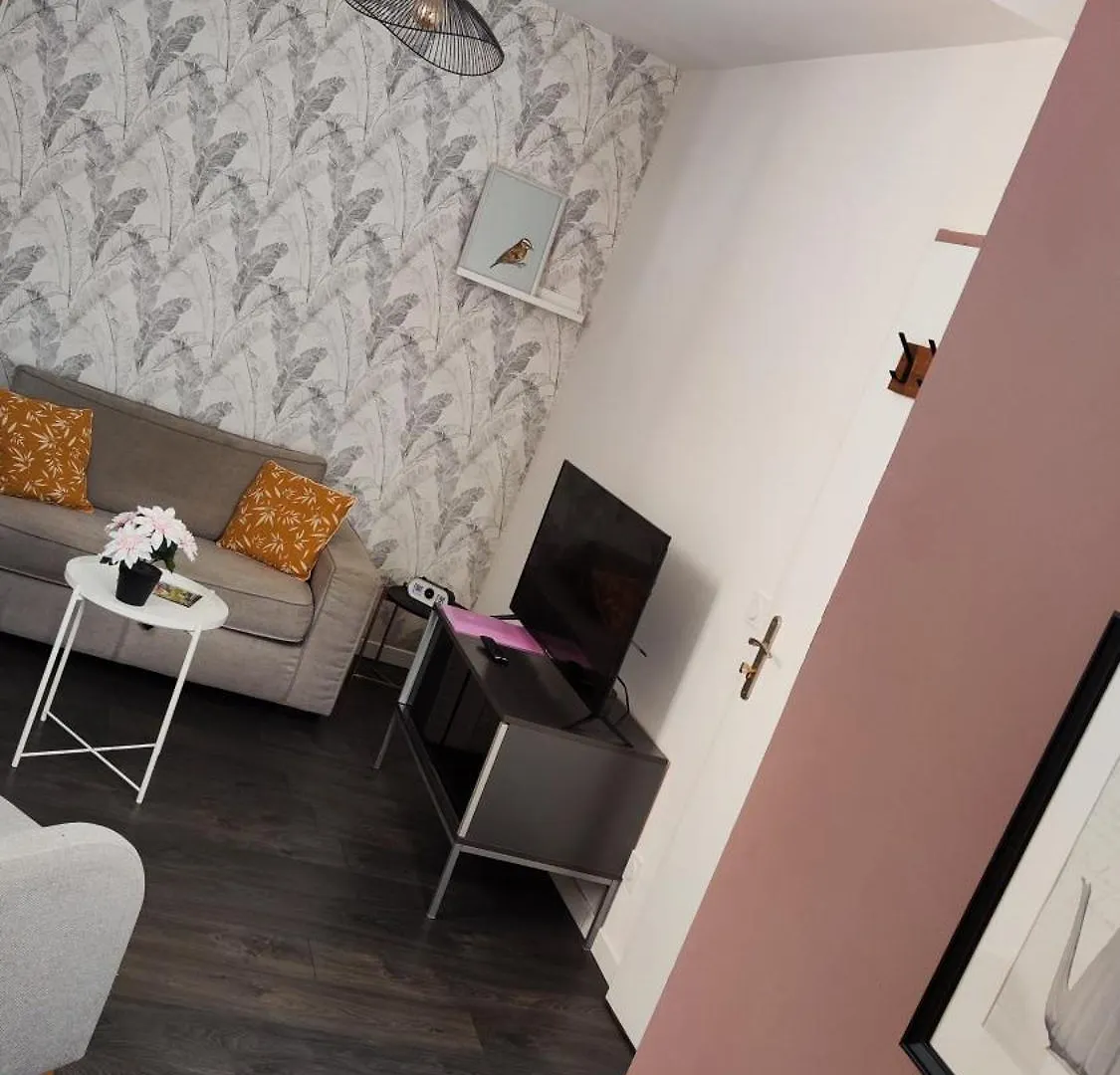 Escapade à Lourdes dans beau T2 avec terrasse - Proche Gare et Centre ville Appartement